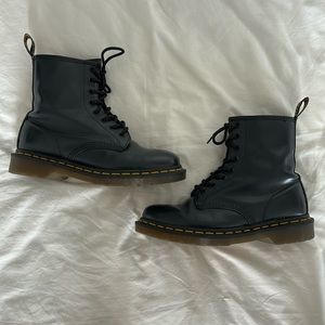 DR MARTINS 1460 The Original Women’s Smooth Lace Up Boots